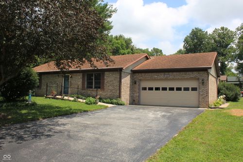 475 Edna Ave, Martinsville, IN, 46151-8627 | Card Image