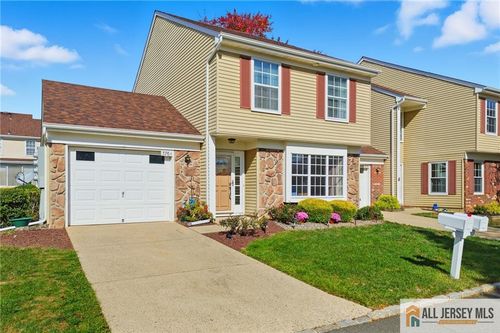 376a-376 Stirling Dr, Monroe, NJ, 08831 | Card Image