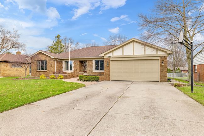 45484 Klingkammer St, House other with 3 bedrooms, 3 bathrooms and null parking in Utica MI | Image 48