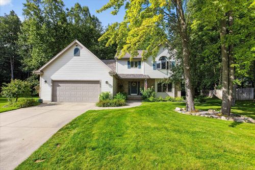 2617 Hearthstone Circle, Midland, MI, 48642 | Card Image