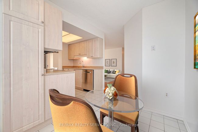 1210 - 20 Cherrytree Dr, Condo with 3 bedrooms, 2 bathrooms and null parking in Brampton ON | Image 21
