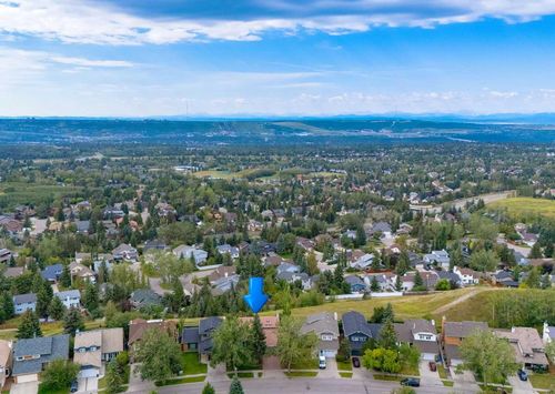 111 Hawksbrow Dr Nw, Calgary, AB, T3G3B5 | Card Image