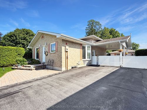 1888 Belvedere Cres, Cornwall, ON, K6H7C7 | Card Image