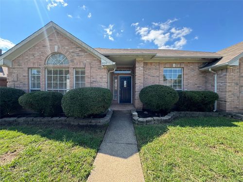 805 Teakwood Dr, Flower Mound, TX, 75028-7235 | Card Image