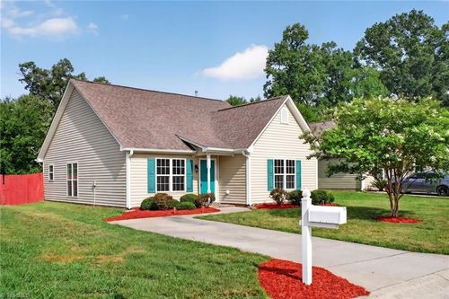1575 Farningham Ln, Burlington, NC, 27215-6928 | Card Image
