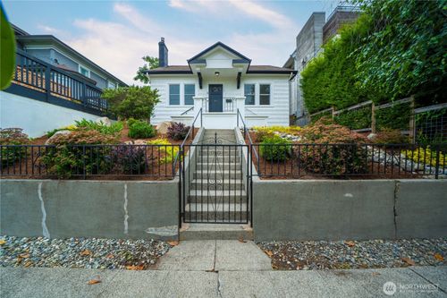 1509 4th Ave W, Seattle, WA, 98119-3016 | Card Image