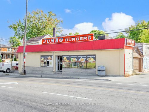 685 Runnymede Rd, Toronto, ON, M6S3A4 | Card Image
