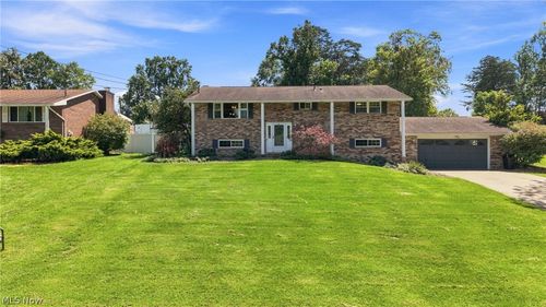 312 Maple Drive, Williamstown, WV, 26187 | Card Image