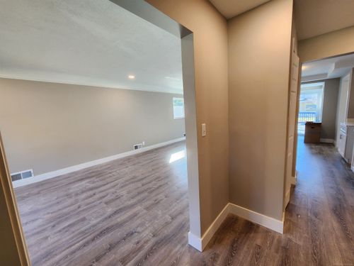 15121 Oak Park Blvd, Oak Park, MI, 48237-1919 | Card Image