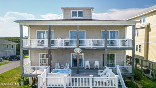 98 Oleander Ct, Surf City, NC, 28445 | Card Image
