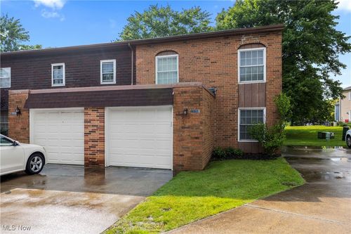 3958-13958 Oakbrook Dr, North Royalton, OH, 44133-4618 | Card Image