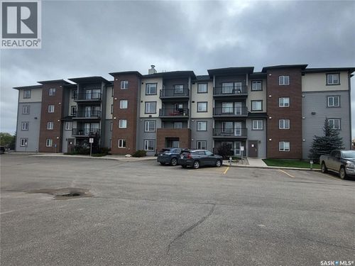 2141 Larter Rd, Estevan, SK, S4A2Y5 | Card Image