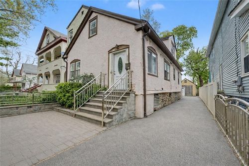 429 S 9th Ave, Mount Vernon, NY, 10550-4301 | Card Image