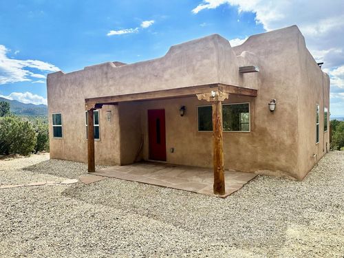 25 Tatanka Trl, Ranchos de Taos, NM, 87557-8852 | Card Image