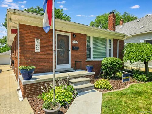 144 1st St, Wyandotte, MI, 48192-2502 | Card Image