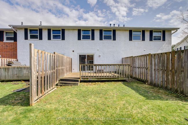 2 - 401 Keats Way, Condo with 5 bedrooms, 3 bathrooms and 1 parking in Waterloo ON | Image 47