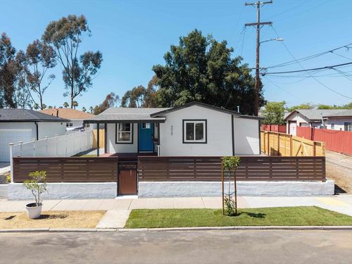 4020 22 Dwight St, San Diego, CA, 92105 | Card Image