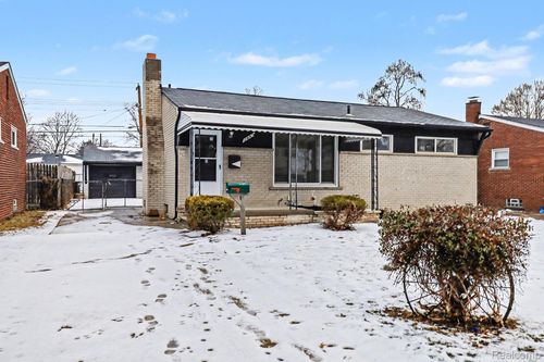 7882 Campbell St, Taylor, MI, 48180-2509 | Card Image