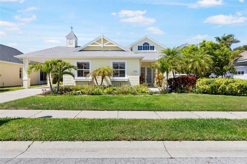 4427 Shark Dr, Bradenton, FL, 34208-8400 | Card Image