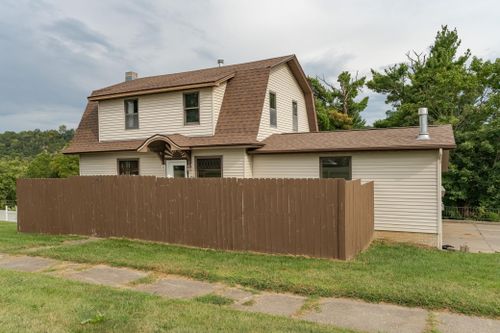 204 Hillcrest St E, Lanesboro, MN, 55949-9779 | Card Image