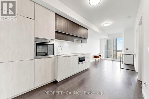 3110-8 Eglinton Avenue E, Toronto (Mount Pleasant West), ON, M4P0C1 | Card Image