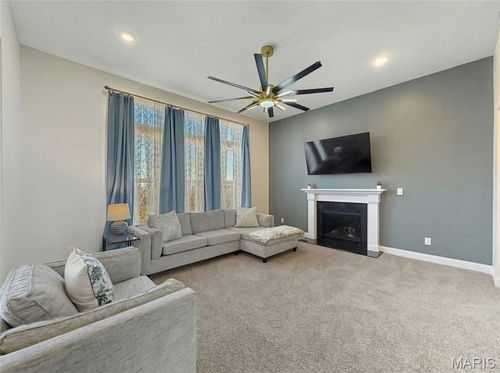 378 Valley Bluff Dr, Wentzville, MO, 63385-7326 | Card Image