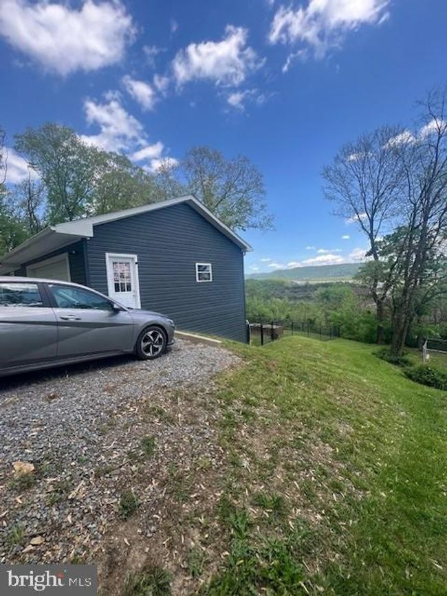 20 Mace St, House other with 3 bedrooms, 3 bathrooms and null parking in Ridgeley WV | Image 9