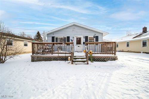 88 Leslie St, Geneva, OH, 44041-1901 | Card Image