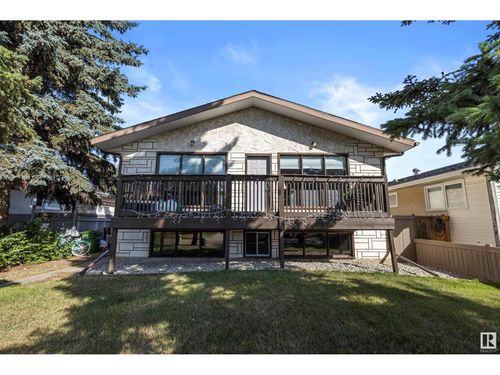 10110 98 Ave, Morinville, AB, T8R1E8 | Card Image