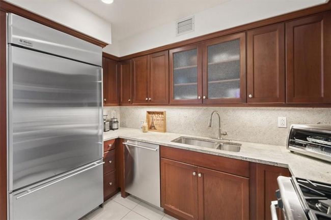 APT-17C - 10 City Pl, Condo with 2 bedrooms, 3 bathrooms and null parking in White Plains NY | Image 5