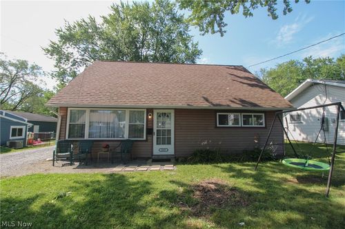2327 Bel Aire Ln, Youngstown, OH, 44514-1703 | Card Image