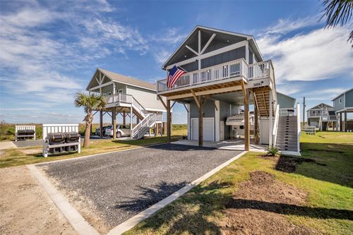 1094 Cedar Ln, Gilchrist, TX, 77617 | Card Image