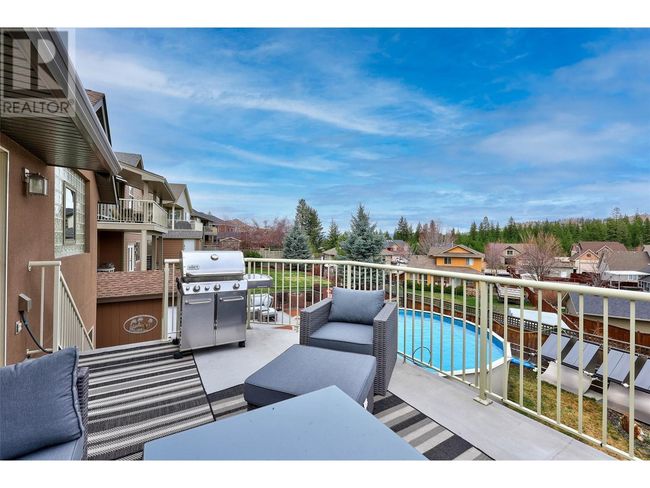 2022 Hugh Allan Dr, House other with 6 bedrooms, 3 bathrooms and 6 parking in Kamloops BC | Image 8