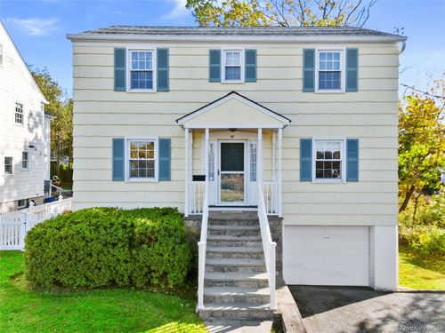 53 Oak Ave, Larchmont, NY, 10538-3517 | Card Image