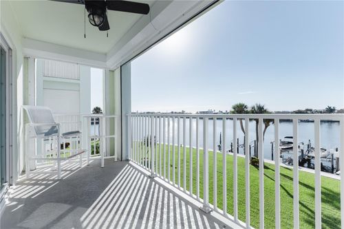 305-400 64th Ave, ST PETE BEACH, FL, 33706-2183 | Card Image