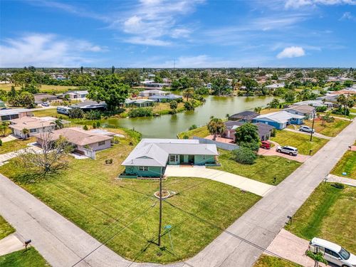 401 Clover Rd, Venice, FL, 34293-2708 | Card Image