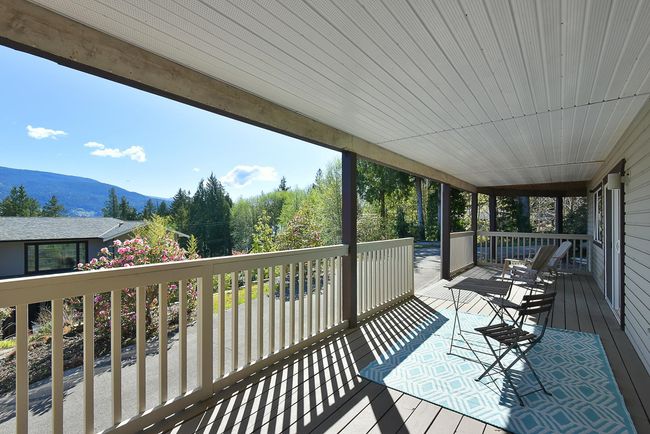 6274 Fairway Avenue, House other with 6 bedrooms, 3 bathrooms and null parking in Sechelt BC | Image 31