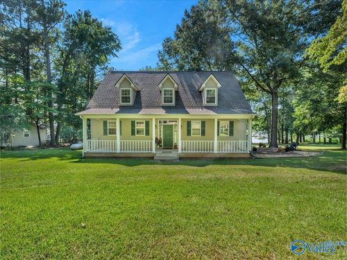 9306 Beechwood Rd, Athens, AL, 35611-7822 | Card Image