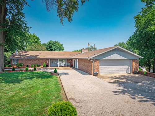 9615 Old State Road, Evansville, IN, 47711 | Card Image