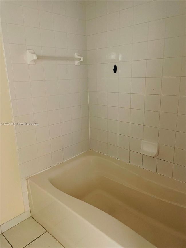 APT-201 - 2201 W Preserve Way, Condo with 1 bedrooms, 1 bathrooms and null parking in Miramar FL | Image 9
