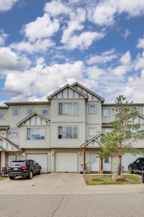 62-240 Laffont Way, Fort Mcmurray, AB, T9K2W2 | Card Image
