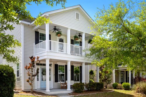 75 10th Ave, Bluffton, SC, 29910-7677 | Card Image