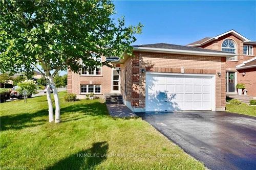 14 Crompton Dr, Barrie, ON, L4M6M8 | Card Image