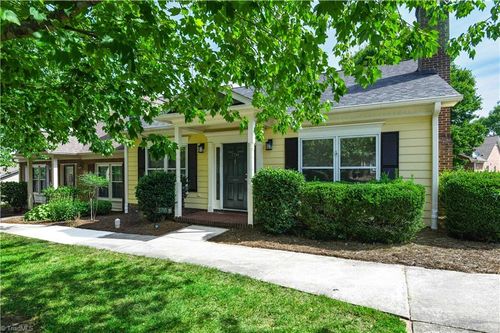 3718 Sawgrass Rd, Greensboro, NC, 27410-9068 | Card Image