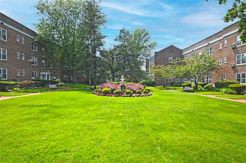 apt-i3-221 Middle Neck Rd, Great Neck, NY, 11021-1127 | Card Image