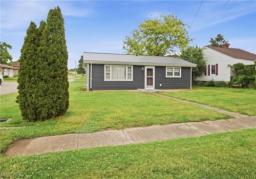 289 Elm St, Duncan Falls, OH, 43734-9702 | Card Image