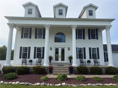 51208 Fieldstone Dr, East Liverpool, OH, 43920-8500 | Card Image