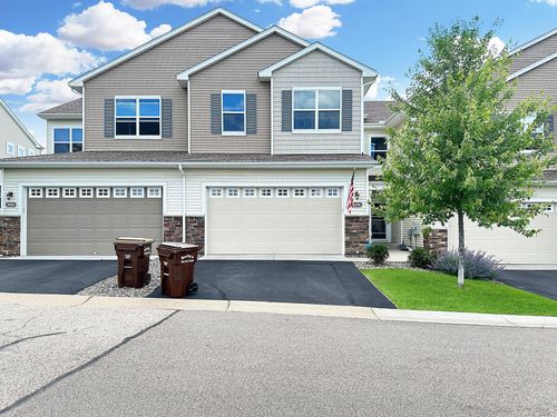 9496 Declaration Dr, Chanhassen, MN, 55317-4813 | Card Image