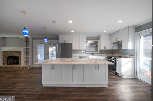 2030 Starlight Dr, House other with 5 bedrooms, 2 bathrooms and null parking in Marietta GA | Image 25
