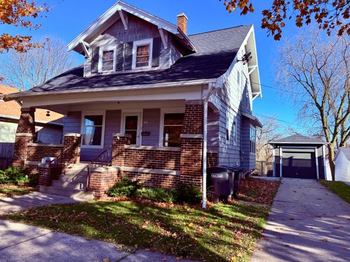 1307 S 15th St, Sheboygan, WI, 53081-5215 | Card Image